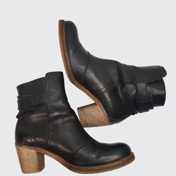 Hudson Black Leather Side Buckle Women's Boot Size 37( US 6) - Picture 2 of 16